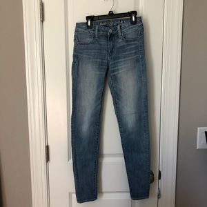 American Eagle light wash jeans super  stretch